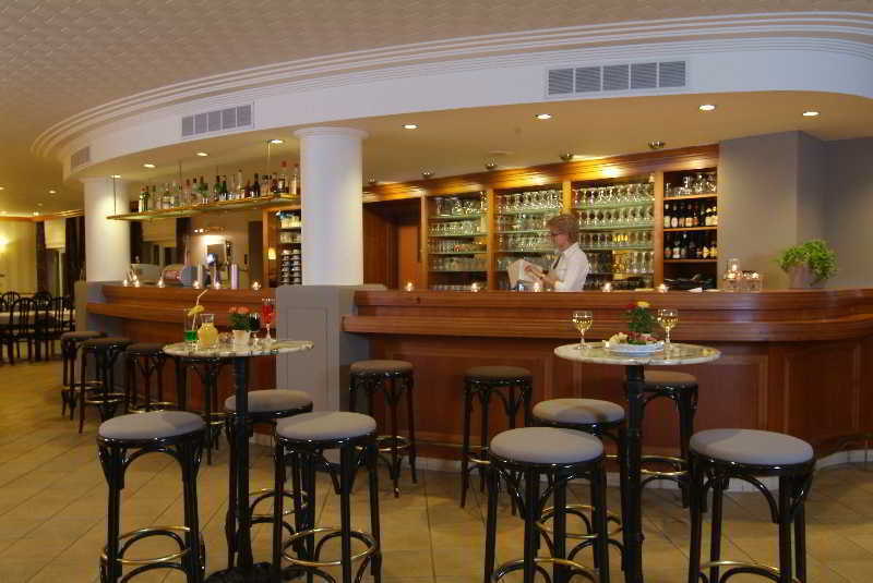 Castelnou Aparthotel Gent Bagian luar foto